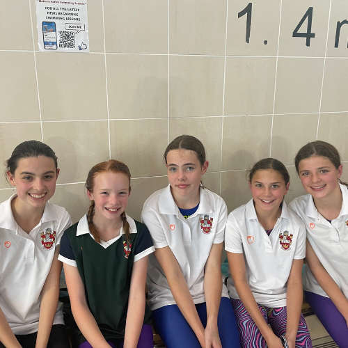 Essa Swimming square